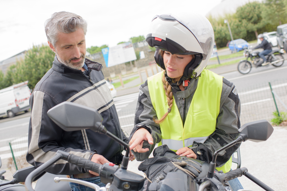 4 tipos de carnet de moto según potencia y edad de conducción