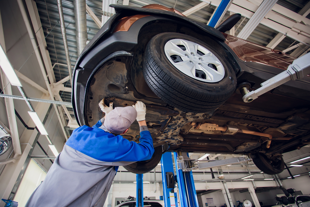 ¿Cómo proteger los bajos de un coche? Te lo contamos